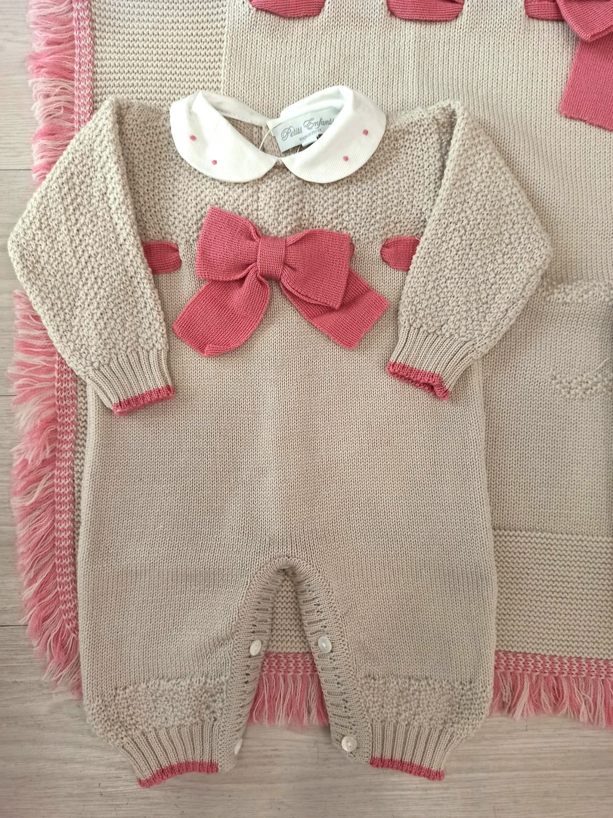 Tutina neonata beige rosa antico frange